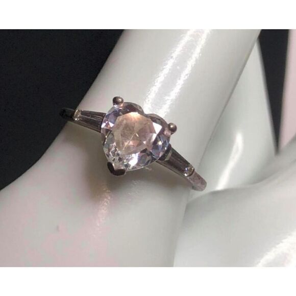 1547 RJ Graziano Avon Sterling silver signed RJ 925 heart CZ ring sz 7 2.5grams - Picture 1 of 3